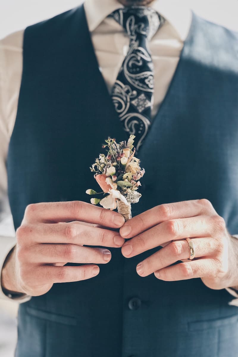Jak wybrać garnitur ślubny